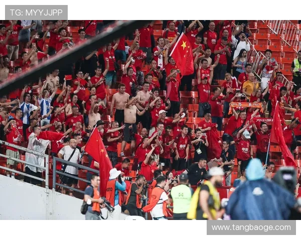 国足新星闪耀赛场全场两球助攻一记中国队强势逆转赢得关键胜利