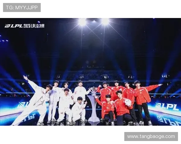 《2025年全球电竞大赛精彩回顾 与世界顶级战队的巅峰对决》 《2025年全球电竞大赛精彩回顾 与世界顶级战队的巅峰对决》