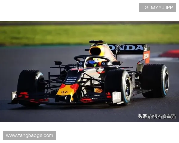 F1新赛季备战正式开启 各队发布最新赛车设计与技术创新