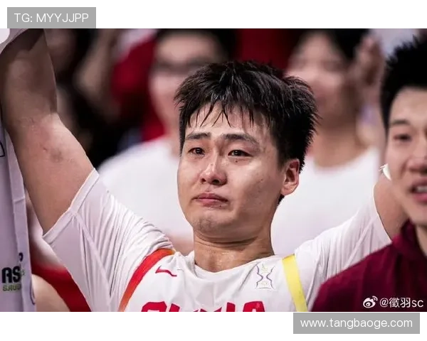 中国篮球队成功晋级世界杯四强 关键时刻展现团队精神与实力