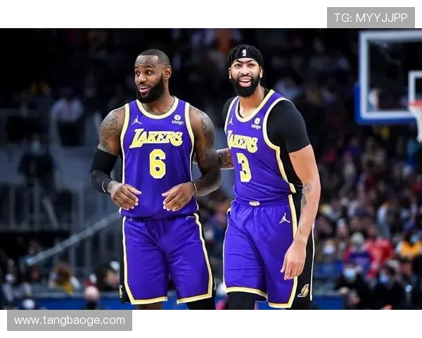 湖人队迎来新赛季挑战 詹姆斯与戴维斯能否带队重返巅峰